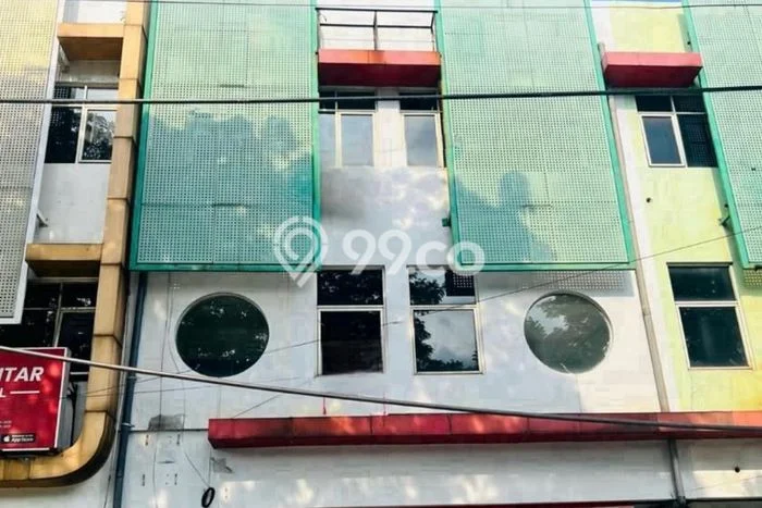 Area Ramai! Ruko Dijual di Gayungan untuk Bisnis Luas Bangunan 207m2 Area Ramai! Ruko Dijual di Gayungan untuk Bisnis Luas Bangunan 207m2