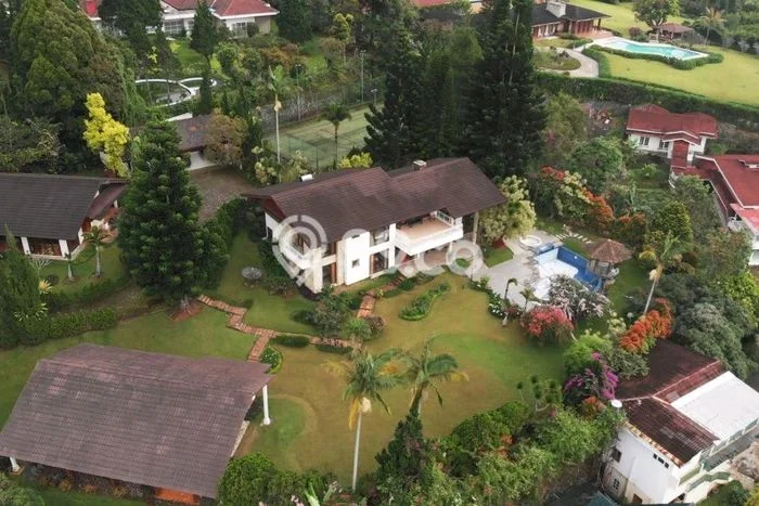 PELUANG INVESTASI! Vila Kawasan , Luas 5800m2m², Hasil Tinggi PELUANG INVESTASI! Vila Kawasan , Luas 5800m2m², Hasil Tinggi