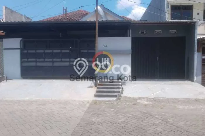 Rumah dengan Lokasi Strategis 3 KT di Semarang Barat, Semarang Rumah dengan Lokasi Strategis 3 KT di Semarang Barat, Semarang