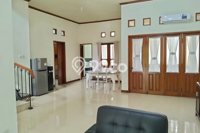 Sewa Rumah Murah di Depok I Depok dengan 4 Kamar Tidur Sewa Rumah Murah di Depok I Depok dengan 4 Kamar Tidur