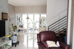 For Sale Rumah 4 Kamar Lokasi Ideal Bagus dan Strategis di BSD For Sale Rumah 4 Kamar Lokasi Ideal Bagus dan Strategis di BSD
