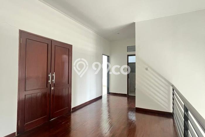 Dijual Rumah Luas Elegan Dengan View Cantik di Senopati, Jakarta Selatan Dijual Rumah Luas Elegan Dengan View Cantik di Senopati, Jakarta Selatan