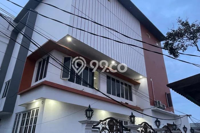 Ready to Use! Premium House LT 291m2 Desain Modern di Depok II Ready to Use! Premium House LT 291m2 Desain Modern di Depok II