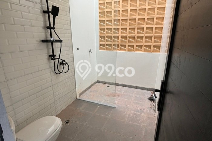 Unit Ruko Dijual di Jakarta Selatan LT 55m2 & LB 61m2 Unit Ruko Dijual di Jakarta Selatan LT 55m2 & LB 61m2