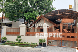 Hunian Cantik Modern Lb 140m2 di Rungkut, Surabaya Hunian Cantik Modern Lb 140m2 di Rungkut, Surabaya