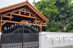 Jual Rumah Favorit Siap Huni LB 390m2 di Sidoarjo, Sidoarjo Jual Rumah Favorit Siap Huni LB 390m2 di Sidoarjo, Sidoarjo
