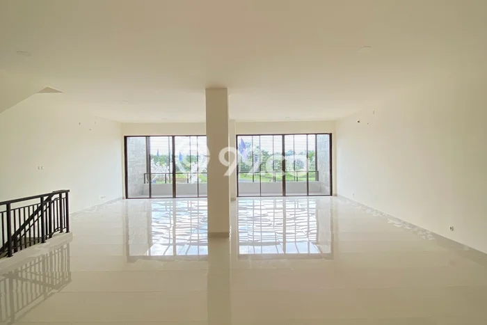 Dijual Ruko Area Komersial Kawasan Cisauk, Luas 359m2m², Jalan Utama Dijual Ruko Area Komersial Kawasan Cisauk, Luas 359m2m², Jalan Utama