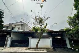 Ready to Use! Premium House LT 449m2 Desain Elegan di Malang Kota Ready to Use! Premium House LT 449m2 Desain Elegan di Malang Kota