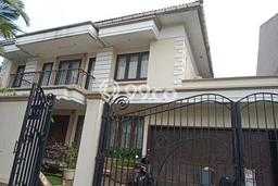 Rumah Mewah Siap Huni LT 615m2 di Cinere, Depok Rumah Mewah Siap Huni LT 615m2 di Cinere, Depok