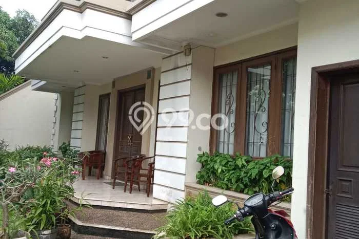 Rumah Mewah Siap Huni LT 615m2 di Cinere, Depok Rumah Mewah Siap Huni LT 615m2 di Cinere, Depok