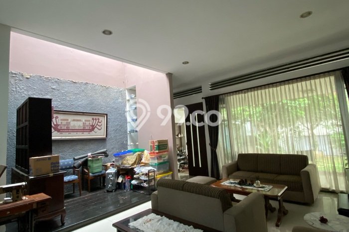 Ready to Use! Premium House LT 230m2 Desain Modern di Kemang Ready to Use! Premium House LT 230m2 Desain Modern di Kemang