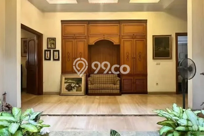 Siap Huni Hunian Elit 4 Kamar di Menteng Dekat ke Mana Saja Siap Huni Hunian Elit 4 Kamar di Menteng Dekat ke Mana Saja