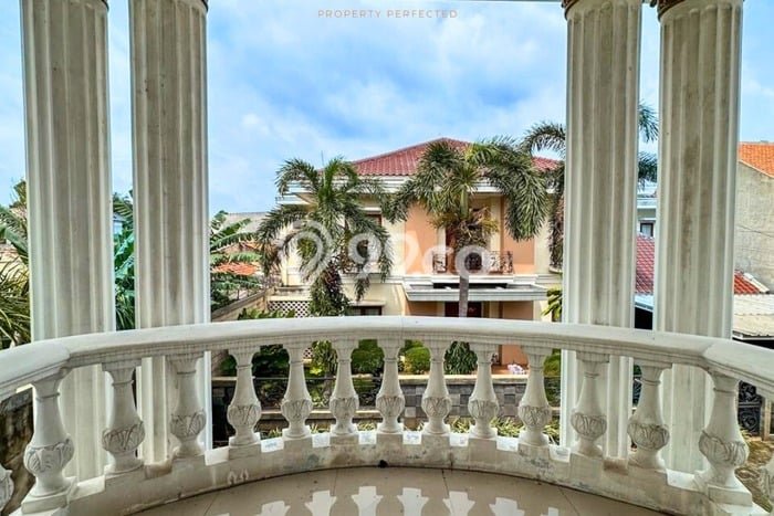 Dijual Rumah Mewah Elegan Dengan View Cantik di Pangkalan Jati, Depok Dijual Rumah Mewah Elegan Dengan View Cantik di Pangkalan Jati, Depok