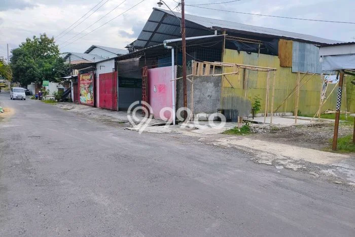 Lahan Dijual Lokasi Strategis di Surakarta dengan Luas 250m2 Lahan Dijual Lokasi Strategis di Surakarta dengan Luas 250m2