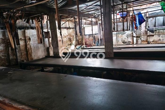 Unit Gudang Disewa Lokasi Pasar Kliwon, Surakarta Spesifikasi Luas Bangunan 940m2 Unit Gudang Disewa Lokasi Pasar Kliwon, Surakarta Spesifikasi Luas Bangunan 940m2