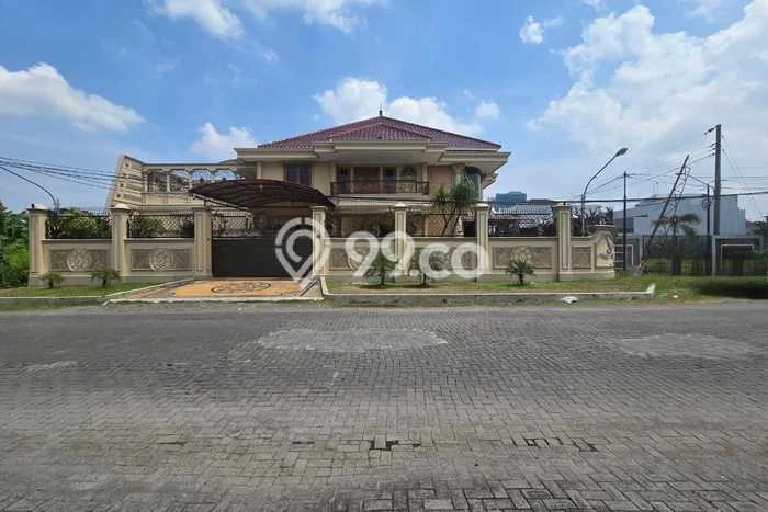 Dijual Rumah Mewah Elegan Dengan View Eksklusif di Solo Baru, Surakarta Dijual Rumah Mewah Elegan Dengan View Eksklusif di Solo Baru, Surakarta