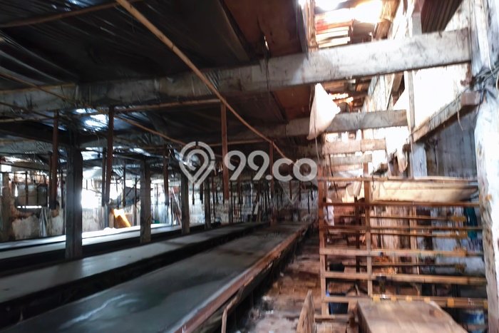 Unit Gudang Disewa Lokasi Pasar Kliwon, Surakarta Spesifikasi Luas Bangunan 940m2 Unit Gudang Disewa Lokasi Pasar Kliwon, Surakarta Spesifikasi Luas Bangunan 940m2