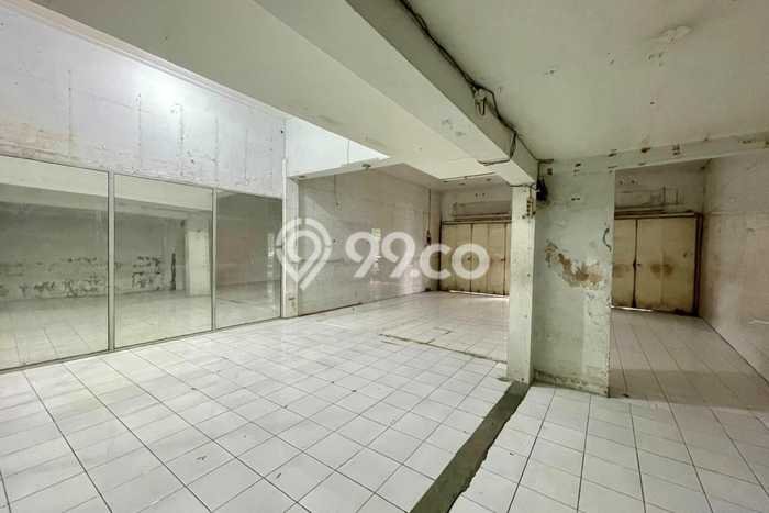 Ruko Kawasan Komersial Kawasan Laweyan, Luas 400m², For Rent, Ready Pakai Ruko Kawasan Komersial Kawasan Laweyan, Luas 400m², For Rent, Ready Pakai