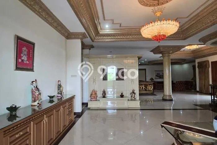 Dijual Rumah Mewah Elegan Dengan View Eksklusif di Solo Baru, Surakarta Dijual Rumah Mewah Elegan Dengan View Eksklusif di Solo Baru, Surakarta