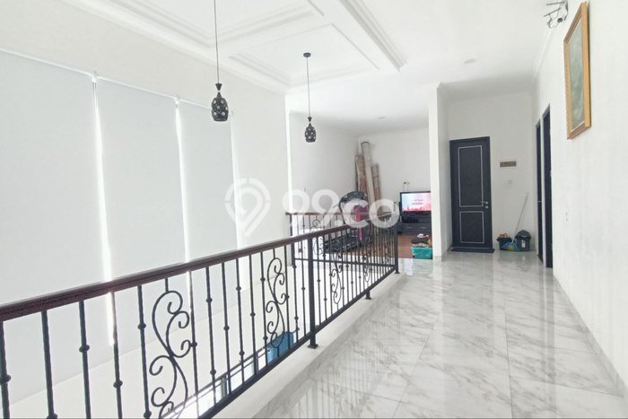 Hunian Elit LB 300m2 Siap Pakai Desain Elegan di Jati Mekar, Bekasi Hunian Elit LB 300m2 Siap Pakai Desain Elegan di Jati Mekar, Bekasi