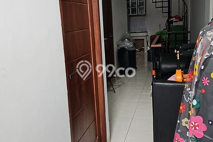 LOKASI STRATEGIS! Ruko di Graha Raya, Luas 110m², Pusat Komersial, Mainroad LOKASI STRATEGIS! Ruko di Graha Raya, Luas 110m², Pusat Komersial, Mainroad