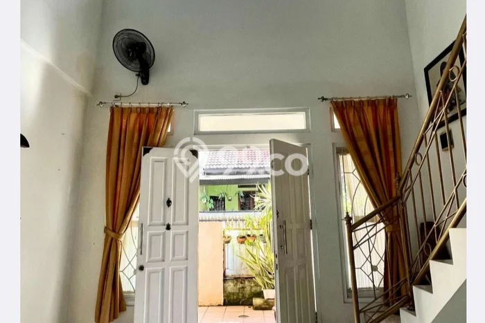 Jual Rumah Bagus Siap Huni LB 217m2 di Bekasi Barat, Bekasi Jual Rumah Bagus Siap Huni LB 217m2 di Bekasi Barat, Bekasi