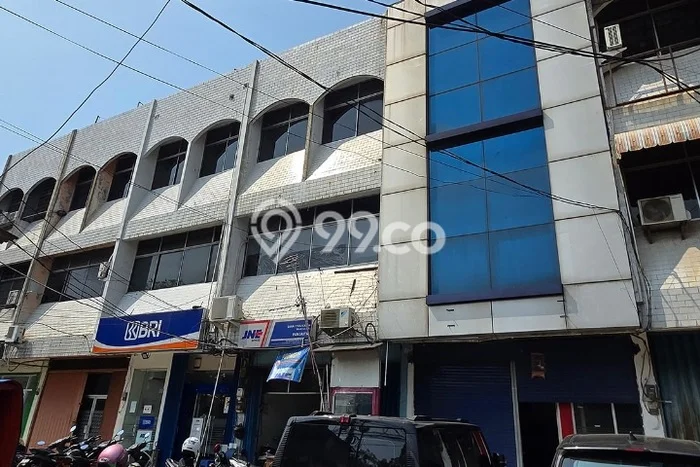 Ruko Dijual di Jakarta Timur LT 119m2 & LB 350m2 Lokasi Terbaik! Ruko Dijual di Jakarta Timur LT 119m2 & LB 350m2 Lokasi Terbaik!