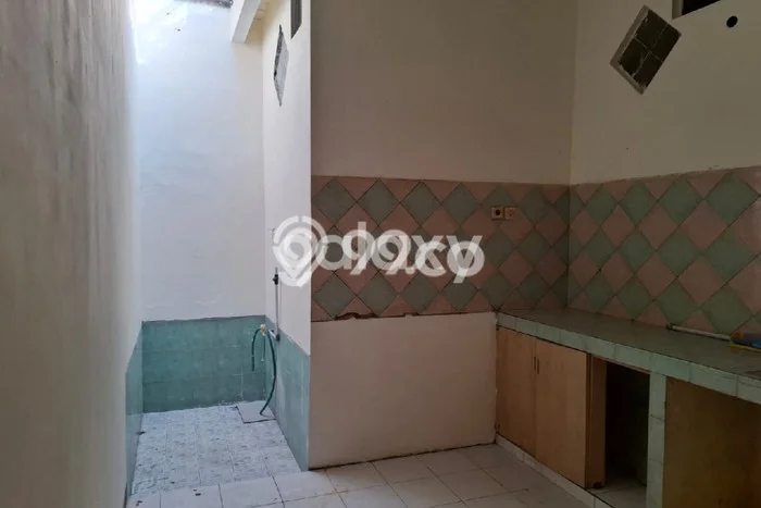 Rumah di Lakarsantri, Area Asri, 1 KM Rumah di Lakarsantri, Area Asri, 1 KM