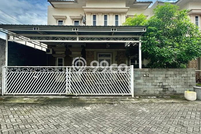 Rumah Modern Cantik 4 Kamar Siap Huni di Medan Sunggal Rumah Modern Cantik 4 Kamar Siap Huni di Medan Sunggal