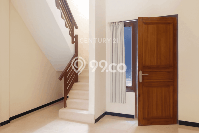 Rumah Mewah LB 188m2 Siap Huni Desain Elegan di Condong Catur, Sleman Rumah Mewah LB 188m2 Siap Huni Desain Elegan di Condong Catur, Sleman
