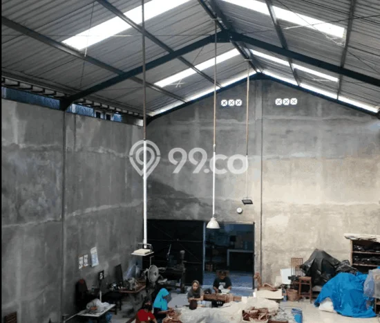 LOKASI PREMIUM! Gudang Kawasan Depok, Luas 700m², Mainroad, Kawasan Bisnis LOKASI PREMIUM! Gudang Kawasan Depok, Luas 700m², Mainroad, Kawasan Bisnis
