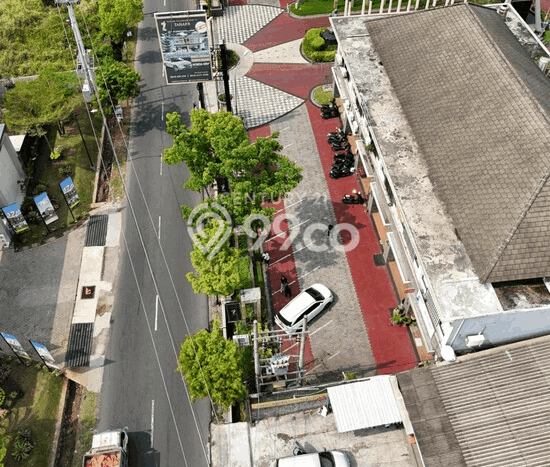LOKASI STRATEGIS! Ruko di Ngaglik, Luas 145m², Jalan Utama LOKASI STRATEGIS! Ruko di Ngaglik, Luas 145m², Jalan Utama