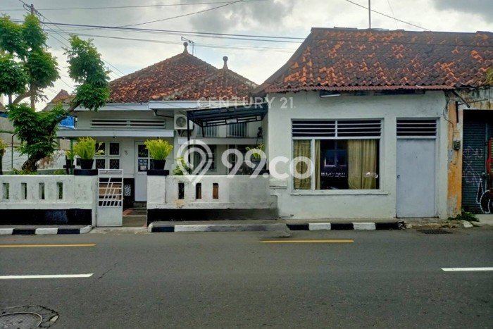 Rumah di Pakualaman, Yogyakarta, LT 255m² Bangunan 200m² - SEGERA MILIKI! Rumah di Pakualaman, Yogyakarta, LT 255m² Bangunan 200m² - SEGERA MILIKI!