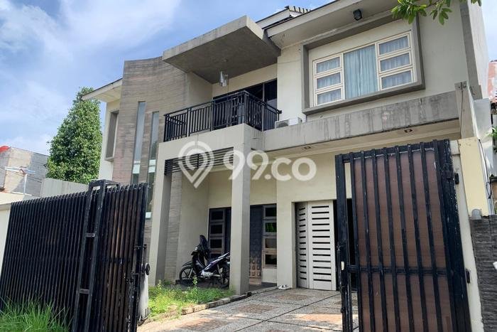 Rumah Eksklusif Dijual LT 319m2 di BSD, Tangerang Selatan Rumah Eksklusif Dijual LT 319m2 di BSD, Tangerang Selatan