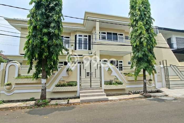 Rumah Luxury Modern Siap Huni di Citra Garden Jakarta Barat Rumah Luxury Modern Siap Huni di Citra Garden Jakarta Barat