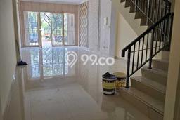 Ruko Dijual di Prime Area Jakarta Barat Luas 90m2 Ruko Dijual di Prime Area Jakarta Barat Luas 90m2