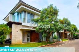 PROMO TERBATAS! Rumah Premium area , Bandung, LT 231m2m² LB 140m2m² PROMO TERBATAS! Rumah Premium area , Bandung, LT 231m2m² LB 140m2m²