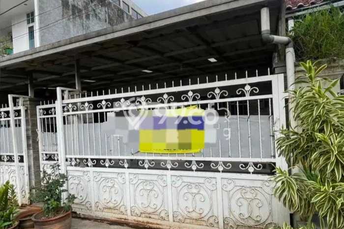 Rumah Siap Huni lokasi Antapani, Bandung, Luas 121m2m² Bangunan 90m2m² Rumah Siap Huni lokasi Antapani, Bandung, Luas 121m2m² Bangunan 90m2m²