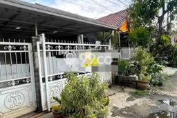 Rumah Siap Huni lokasi Antapani, Bandung, Luas 121m2m² Bangunan 90m2m² Rumah Siap Huni lokasi Antapani, Bandung, Luas 121m2m² Bangunan 90m2m²
