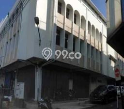 Ruko Premium Kawasan , Luas 323m2m², Mainroad, Tingkat Keramaian Tinggi Ruko Premium Kawasan , Luas 323m2m², Mainroad, Tingkat Keramaian Tinggi