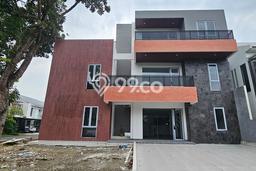 Ready to Use! Premium House LT 358m2 Desain Modern di Alam Sutera Ready to Use! Premium House LT 358m2 Desain Modern di Alam Sutera