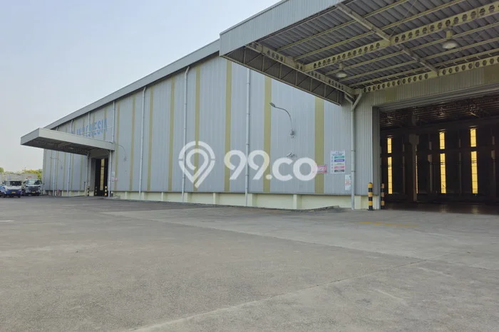 Disewakan Gudang di , Luas 7656m2m², Lokasi Komersial Disewakan Gudang di , Luas 7656m2m², Lokasi Komersial