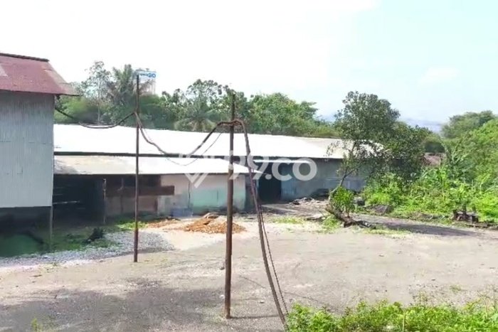 KAWASAN KOMERSIAL! Gudang Disewakan Kawasan Citeureup, Luas 1960m², Lokasi Premium KAWASAN KOMERSIAL! Gudang Disewakan Kawasan Citeureup, Luas 1960m², Lokasi Premium