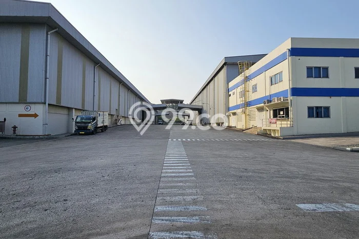 Disewakan Gudang di , Luas 7656m2m², Lokasi Komersial Disewakan Gudang di , Luas 7656m2m², Lokasi Komersial