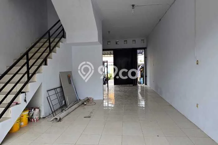 Ruko untuk Disewa di Pusat Bandung Luas Bangunan 100m2 Ruko untuk Disewa di Pusat Bandung Luas Bangunan 100m2