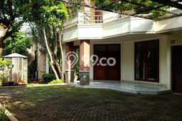 Hunian Modern Untuk Disewakan di Cipete Jakarta Selatan 6 KT & 5 KM Hunian Modern Untuk Disewakan di Cipete Jakarta Selatan 6 KT & 5 KM
