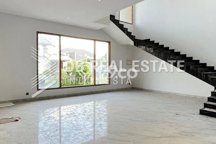 Dijual Rumah Mewah Exclusive di Wiyung, Surabaya Dijual Rumah Mewah Exclusive di Wiyung, Surabaya
