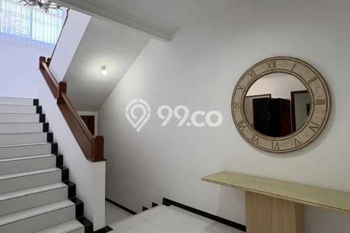 Rumah Mewah Siap Huni LT 544m2 di Wiyung, Surabaya Rumah Mewah Siap Huni LT 544m2 di Wiyung, Surabaya