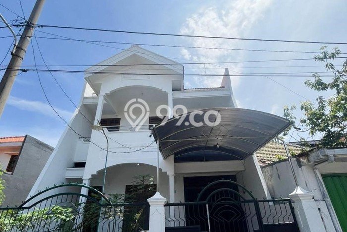 Dijual Rumah Strategis Bagus Punya 5 KT di Tambaksari Surabaya SHM Dijual Rumah Strategis Bagus Punya 5 KT di Tambaksari Surabaya SHM