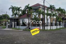 Jual Rumah Mewah Elegan Dengan View Cantik di Sektor 9-Bintaro, Tangerang Selatan Jual Rumah Mewah Elegan Dengan View Cantik di Sektor 9-Bintaro, Tangerang Selatan